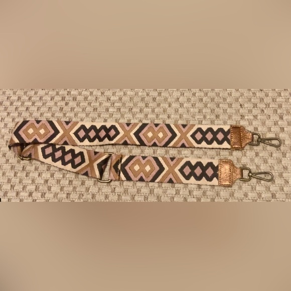 Women’s belt, Southwestern design mauve/tan/blk, 2in wide, NWOT. - Picture 1 of 5